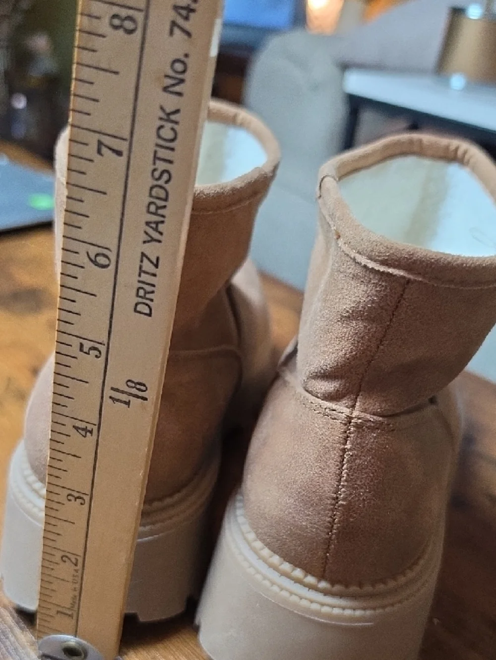 DV by DOLCE VITA | EUC Lonny Tan Suede Chunky Sherpa Platform Lug Booties‎ | 9